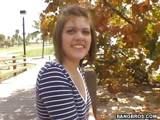 Spring break experience with hot outdoor blowjob