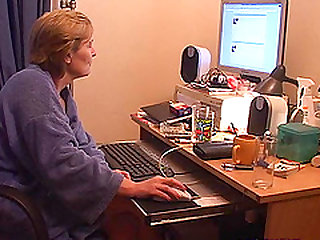 Rieky cannot resist making her pussy before being fucked